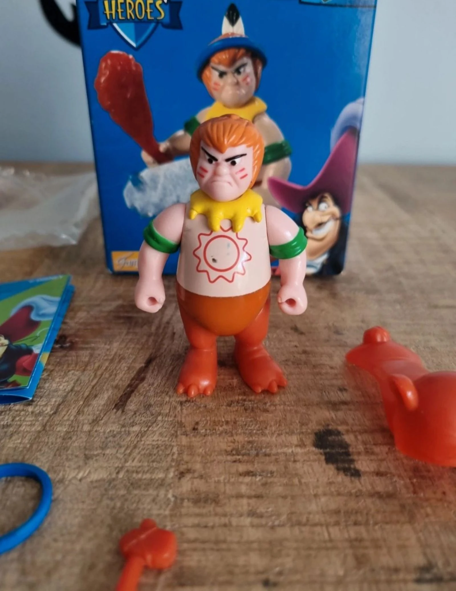 Figurina vintage Disney Heroes Peter Pan - Garoto Perdido (disfarçado de índio) – photo 6